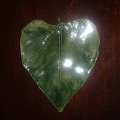 Large Leaf Platter in Deep Green