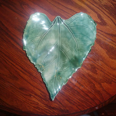 Small Leaf Platter in Deep Green